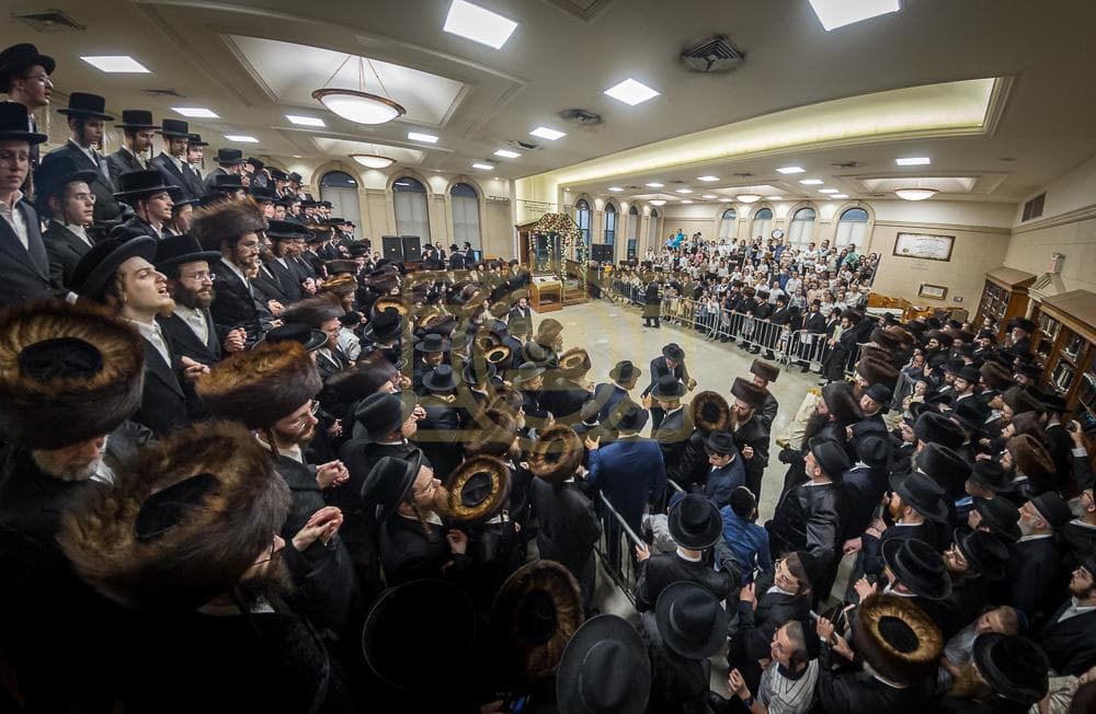 Yeshiva Gedolah Imrei Yosef D'spinka campus