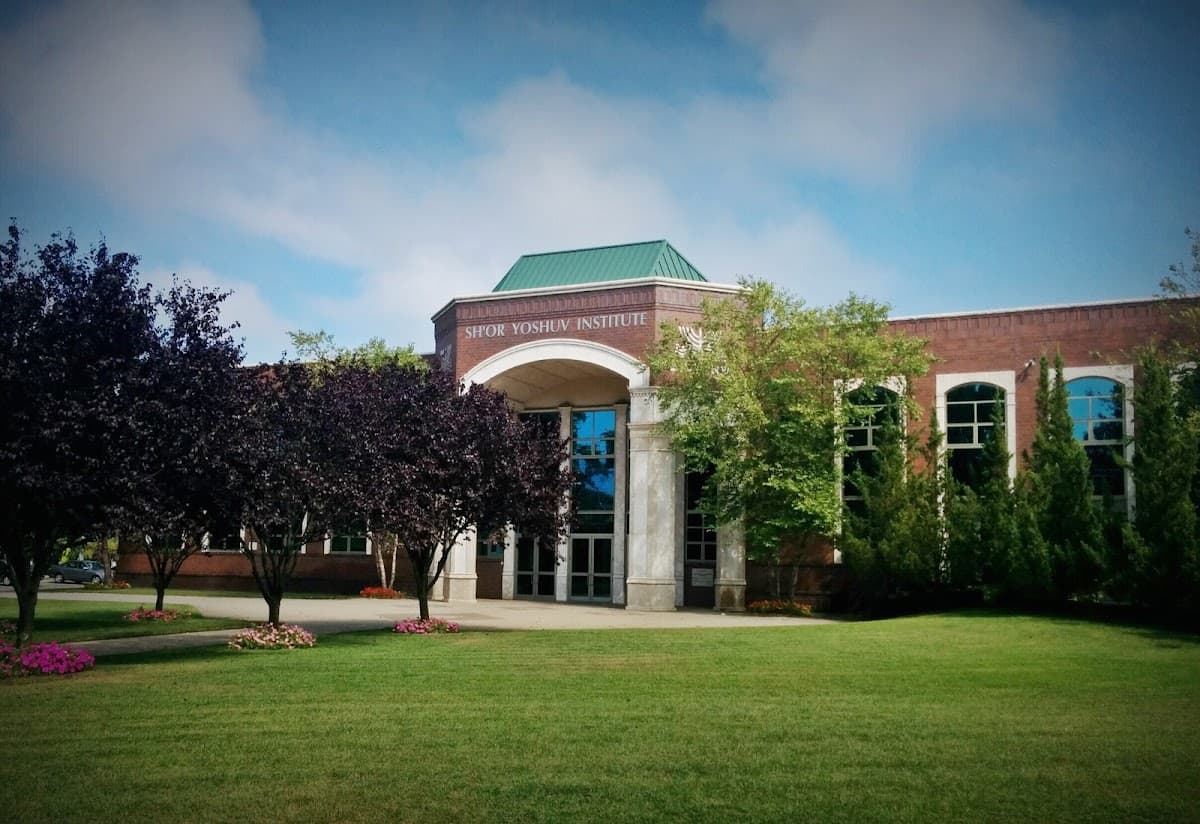 Sh'or Yoshuv Rabbinical College campus