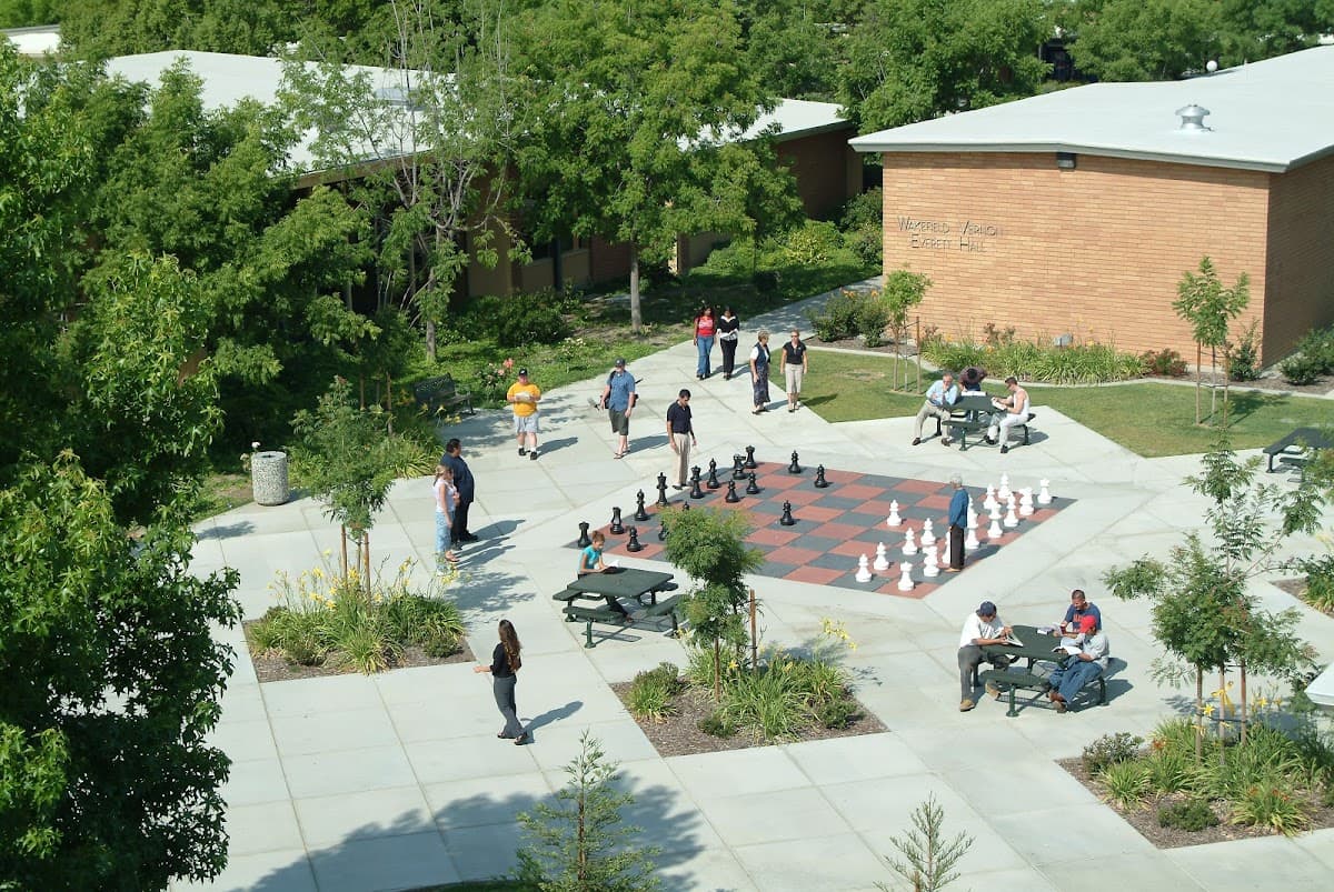 Coalinga College campus