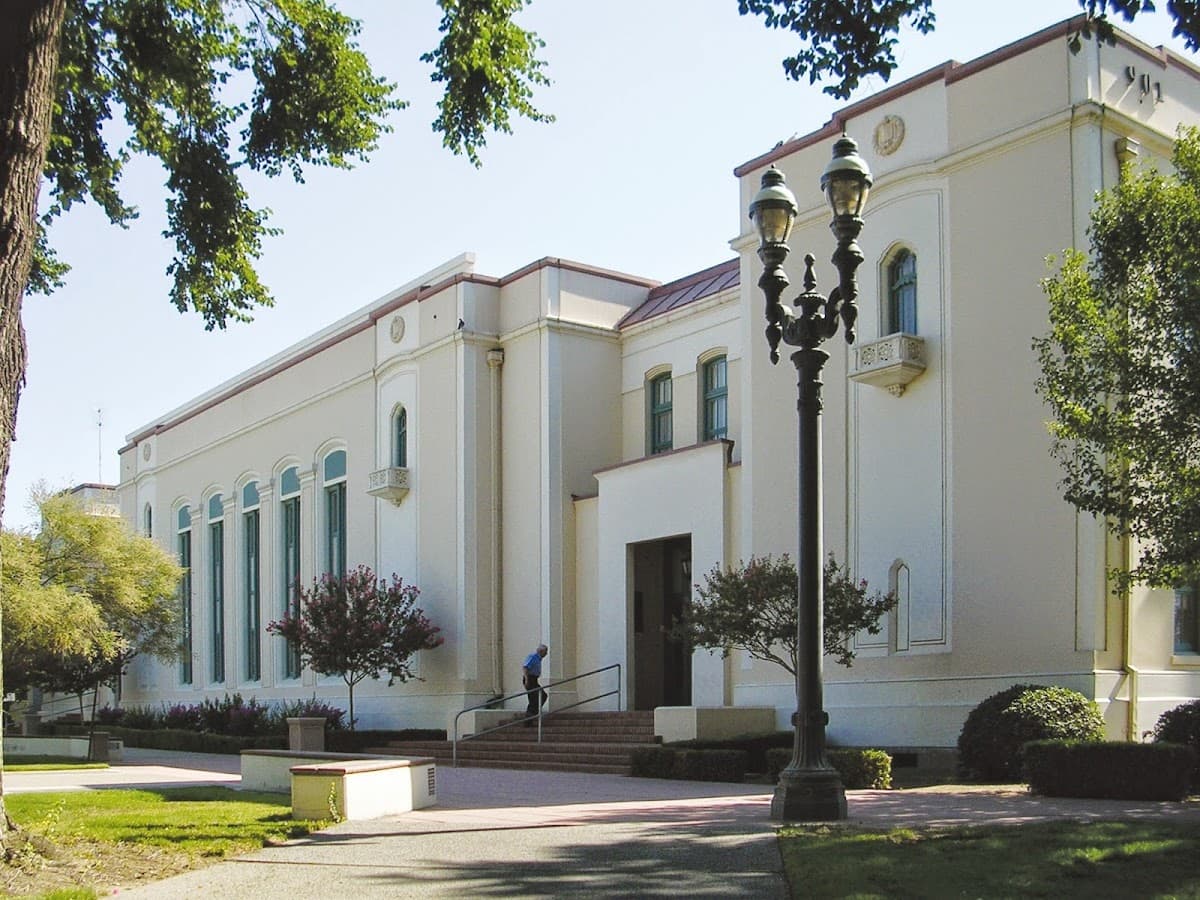San Joaquin College of Law campus