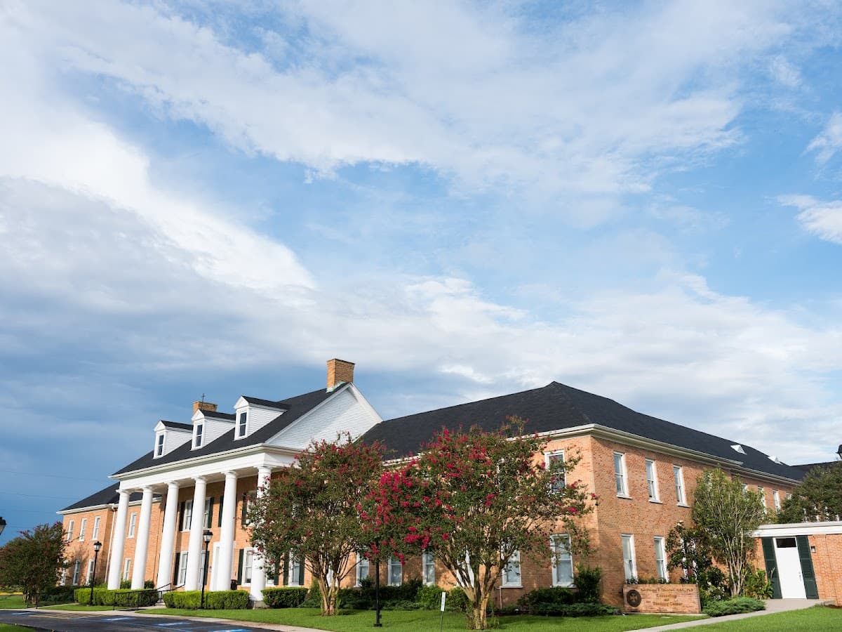 University of Holy Cross campus